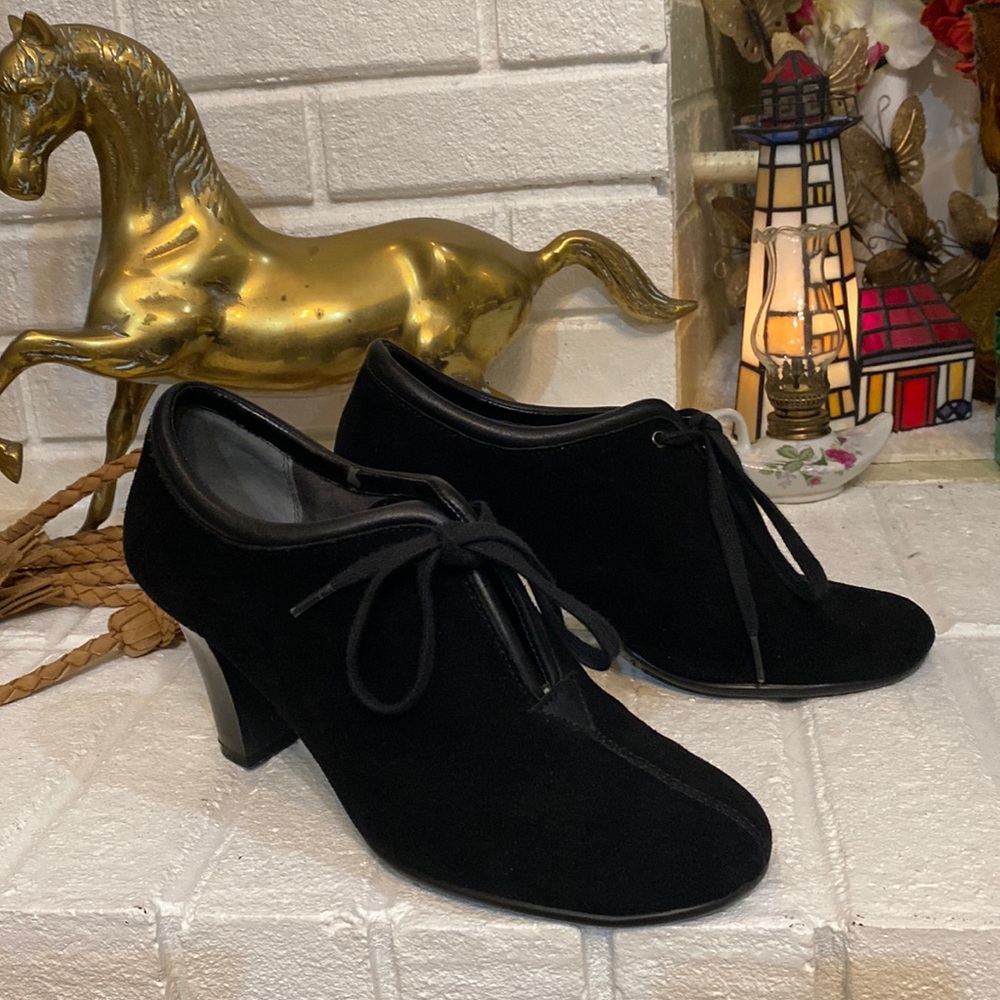 AEROSOLES BLACK ankle booties